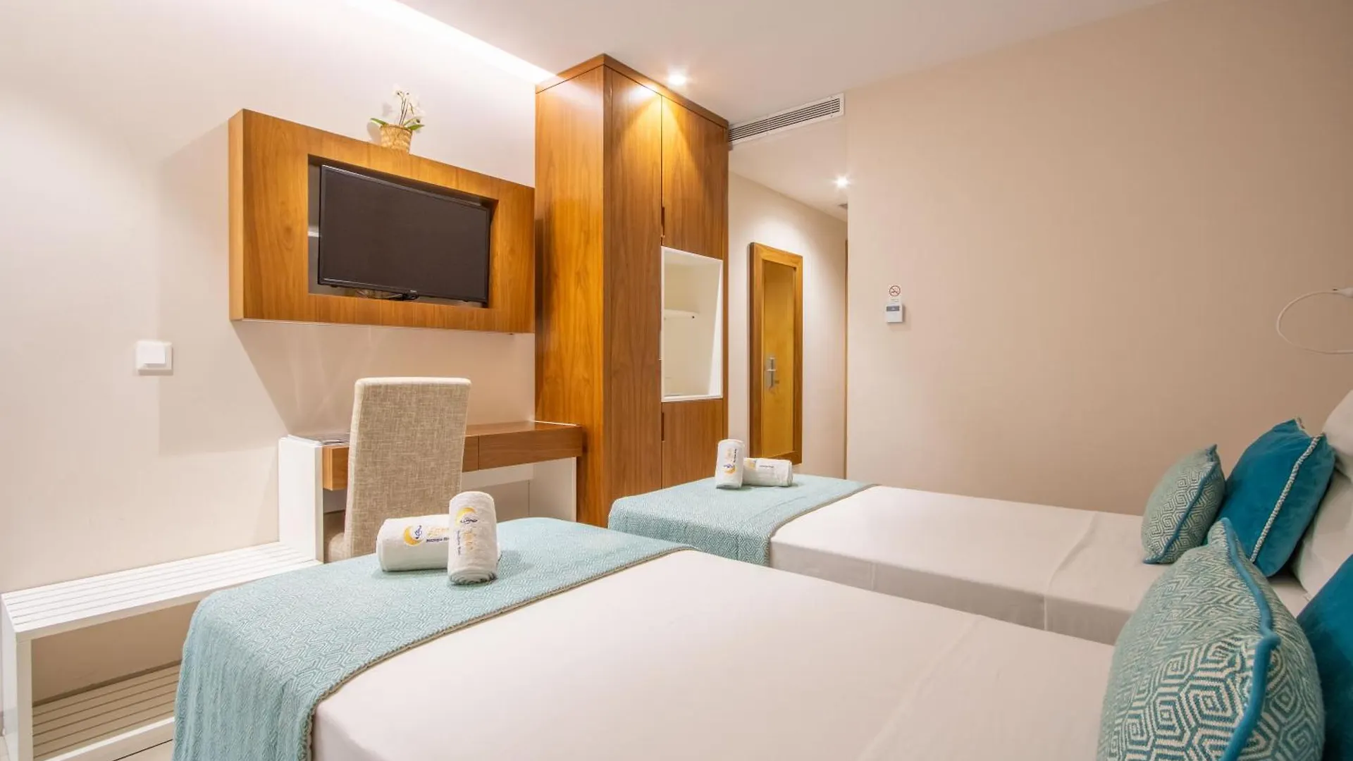 Luna Boutique Hotel Mindelo 0*,  Cap-Vert